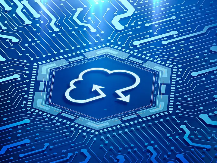 Strategic decision between cloud and on-premise solutions